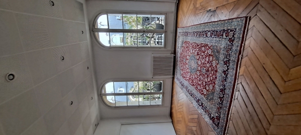 bureau double 2 fenêtres compressé.jpg